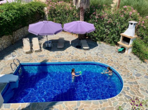 Beautiful modern luxuriously villa private swimming pool 8 p NW coast Crete